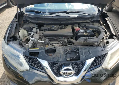 2015 Nissan Rogue S z USA, uszkodzony, nr VIN 5N1AT2MV7FC870439